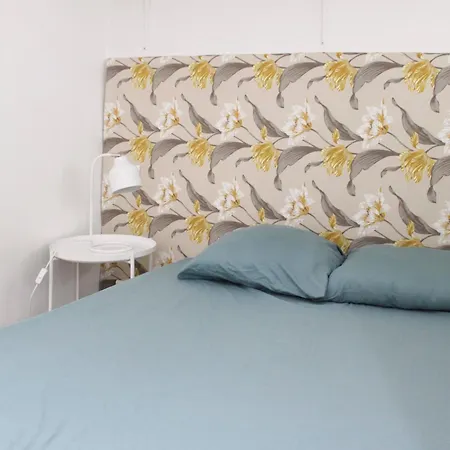 Charming - 2p - Center Of *