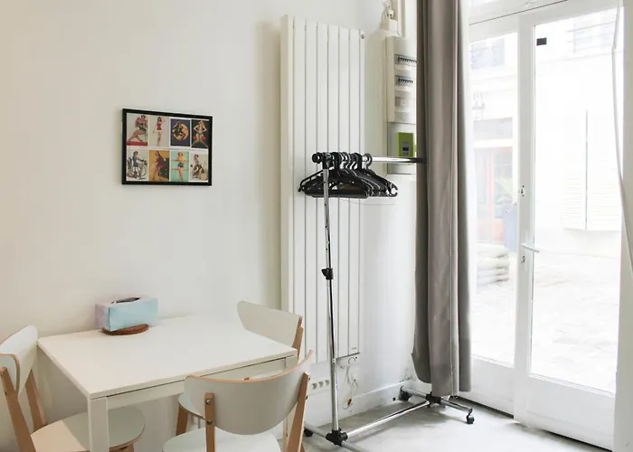 Cozy - Center Of